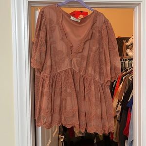 Burnt orange lace top. Size 3X. Deep V neck.